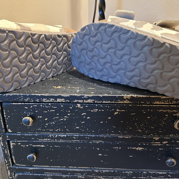 Sandals - Picture 5 of 6